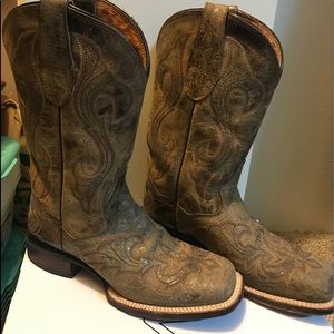 Dan post boots size 6